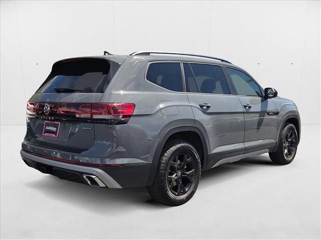 new 2025 Volkswagen Atlas car, priced at $44,858