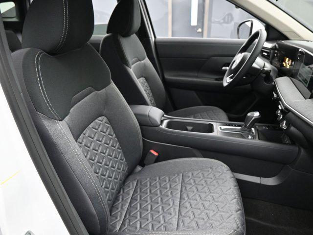new 2025 Nissan Kicks car, priced at $25,005