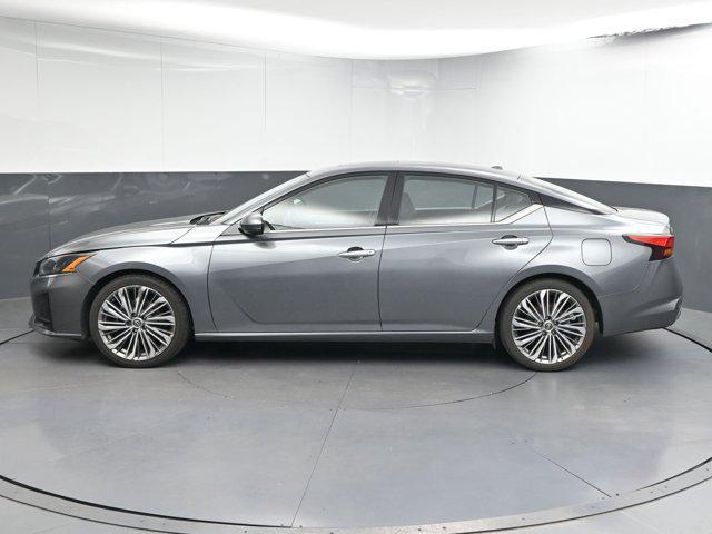 used 2023 Nissan Altima car, priced at $22,907