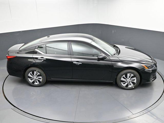 new 2025 Nissan Altima car, priced at $26,450