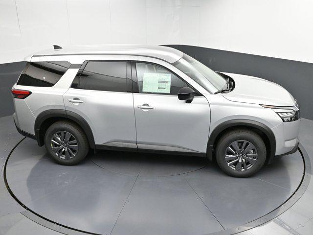 new 2024 Nissan Pathfinder car, priced at $38,580