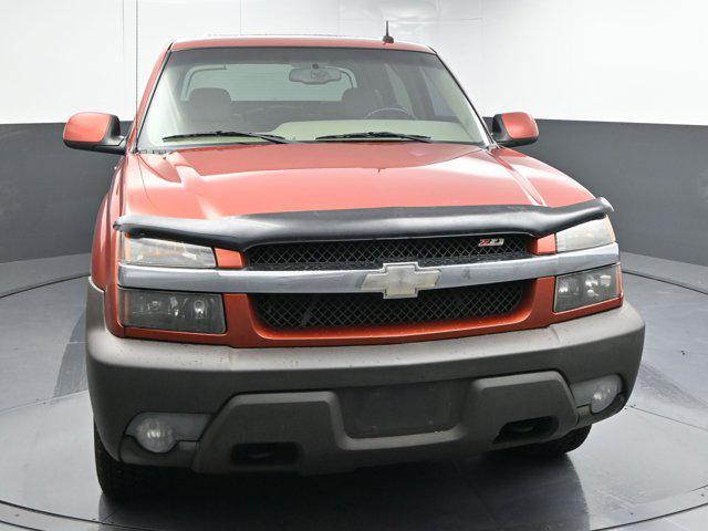 used 2003 Chevrolet Avalanche car, priced at $10,992