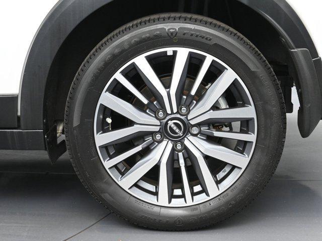 used 2023 Nissan Kicks car, priced at $20,294