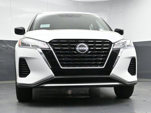 new 2025 Nissan Kicks car, priced at $23,180