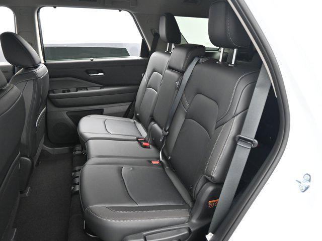 new 2025 Nissan Pathfinder car, priced at $43,512