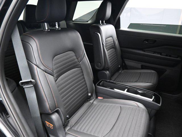 new 2025 Nissan Pathfinder car, priced at $44,188