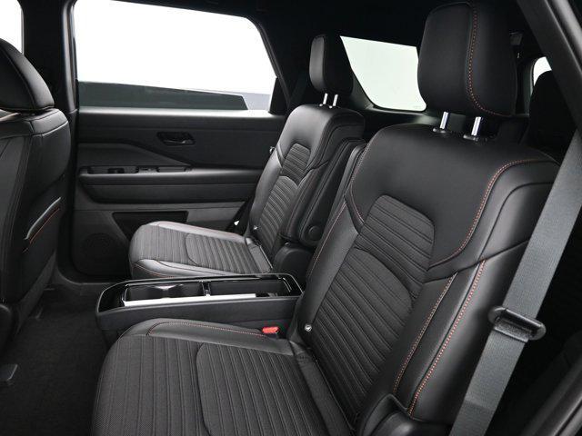 new 2025 Nissan Pathfinder car, priced at $44,188