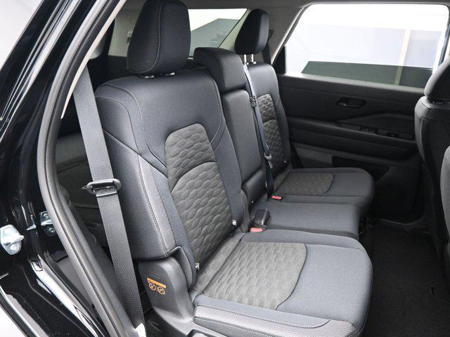 new 2025 Nissan Pathfinder car, priced at $40,038