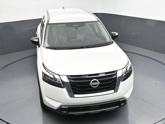 new 2024 Nissan Pathfinder car, priced at $38,580