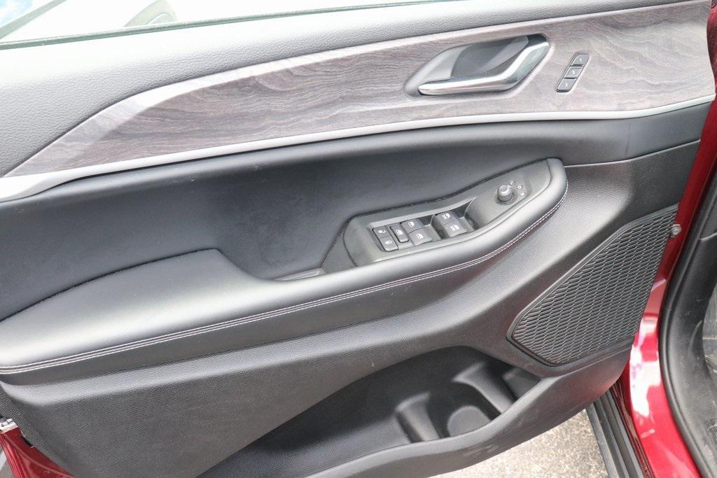used 2024 Jeep Grand Cherokee car, priced at $39,966