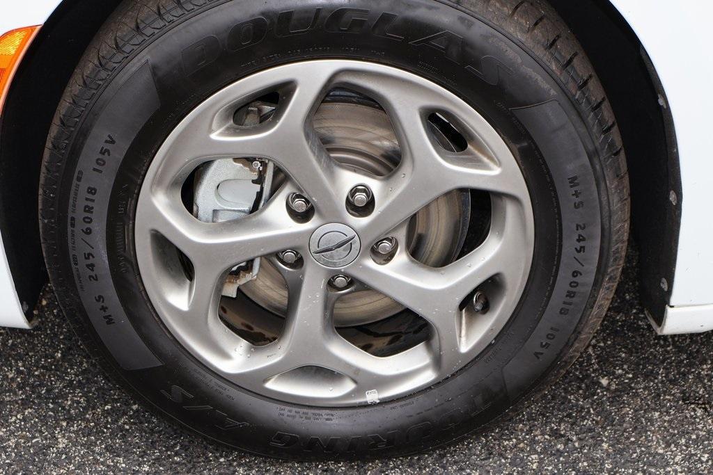 used 2023 Chrysler Pacifica car, priced at $30,959