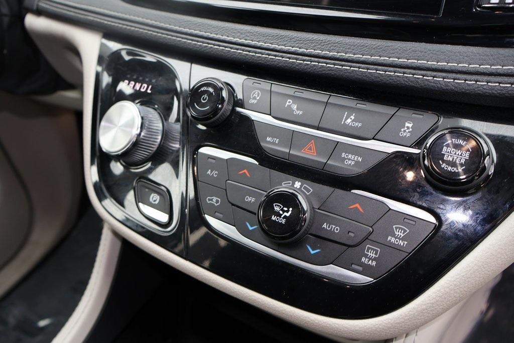 used 2023 Chrysler Pacifica car, priced at $30,959