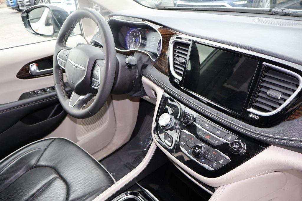 used 2023 Chrysler Pacifica car, priced at $30,959