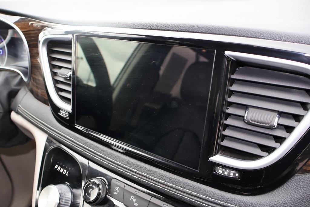 used 2023 Chrysler Pacifica car, priced at $30,959
