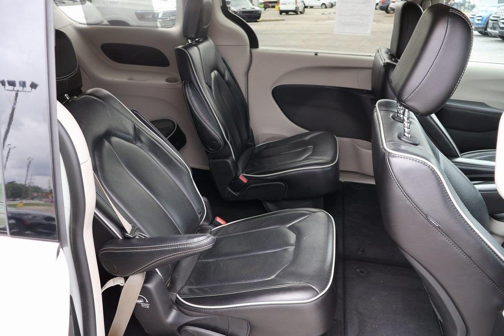 used 2023 Chrysler Pacifica car, priced at $30,959