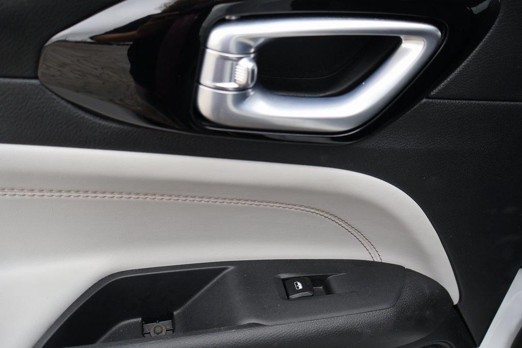 used 2023 Jeep Compass car, priced at $24,055