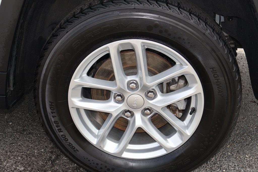 used 2023 Jeep Grand Cherokee L car, priced at $28,195