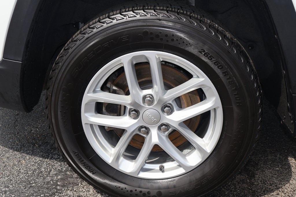 used 2023 Jeep Grand Cherokee L car, priced at $28,195