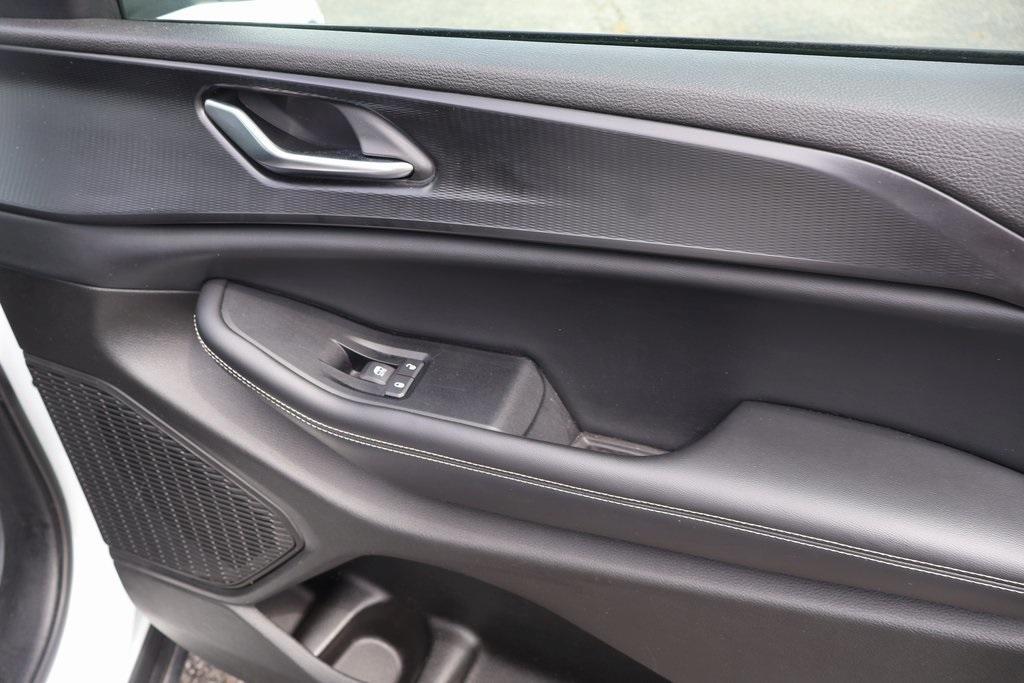 used 2023 Jeep Grand Cherokee L car, priced at $28,195