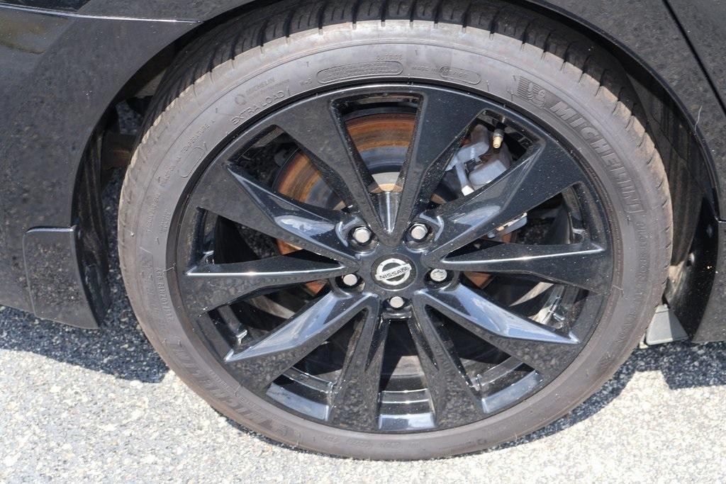 used 2021 Nissan Maxima car, priced at $29,159