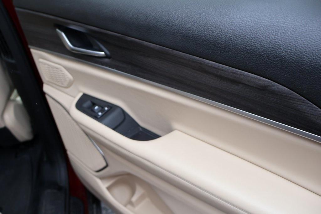 used 2021 Jeep Grand Cherokee L car, priced at $29,285