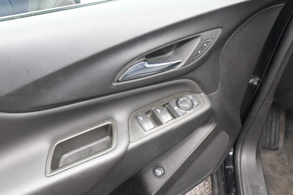 used 2024 Chevrolet Equinox car, priced at $25,995