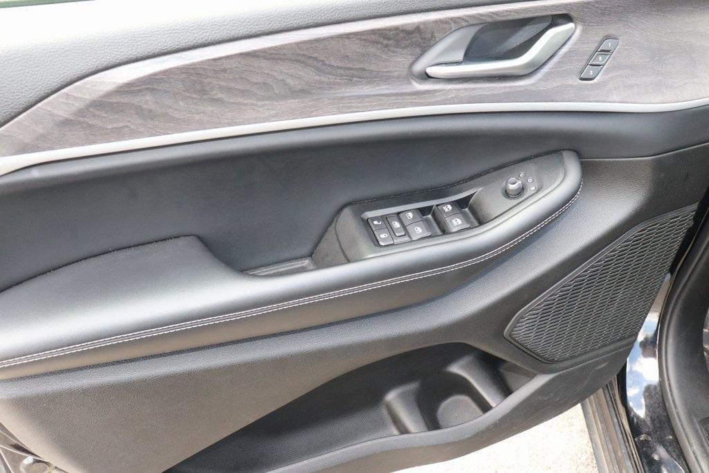 used 2024 Jeep Grand Cherokee car, priced at $42,850