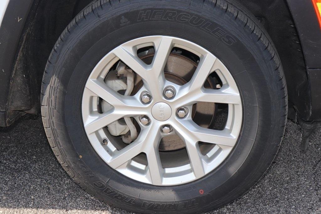 used 2023 Jeep Grand Cherokee car, priced at $34,195
