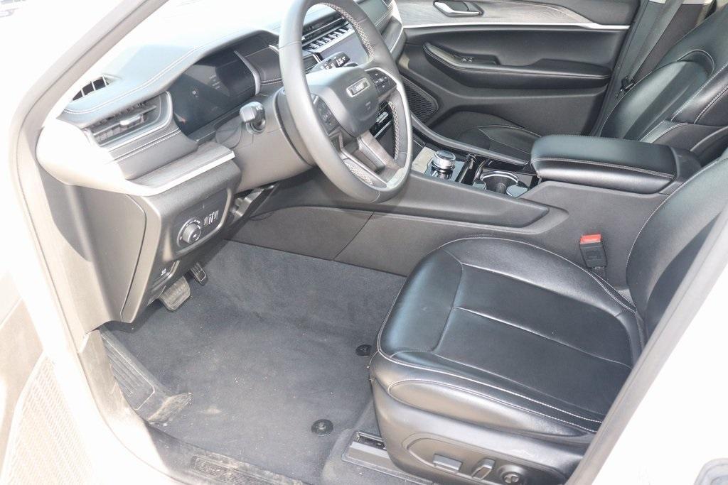 used 2023 Jeep Grand Cherokee car, priced at $34,195