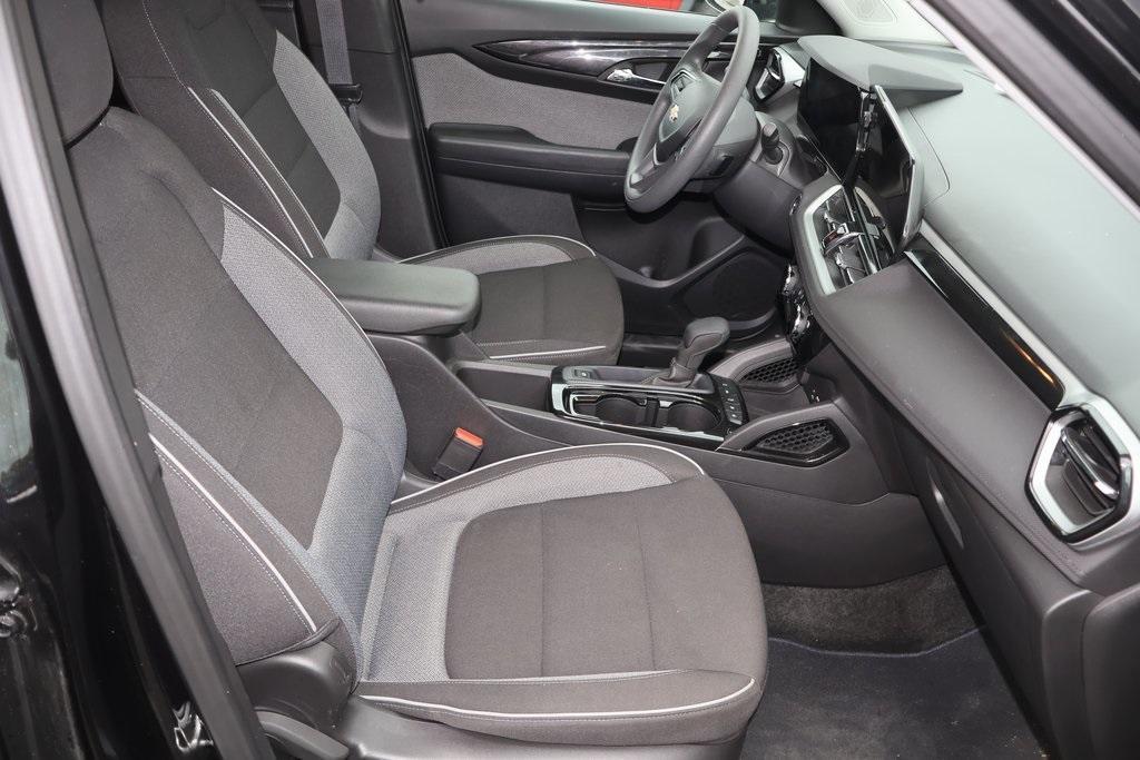 used 2025 Chevrolet TrailBlazer car, priced at $28,995