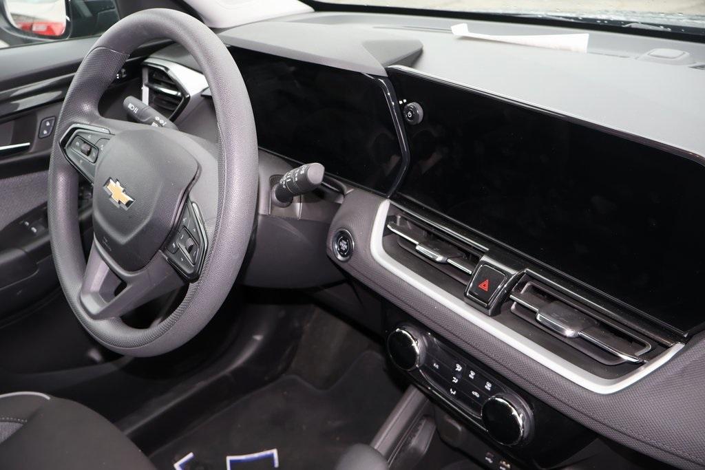 used 2025 Chevrolet TrailBlazer car, priced at $28,995