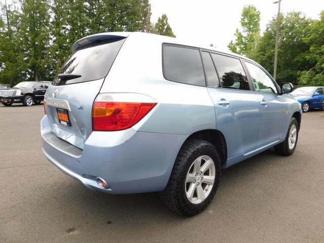 used 2008 Toyota Highlander car, priced at $3,933