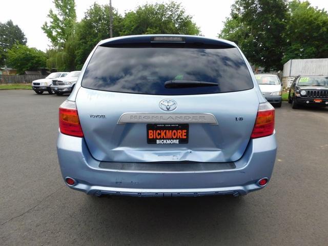 used 2008 Toyota Highlander car, priced at $3,933
