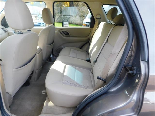 used 2007 Ford Escape car, priced at $3,833