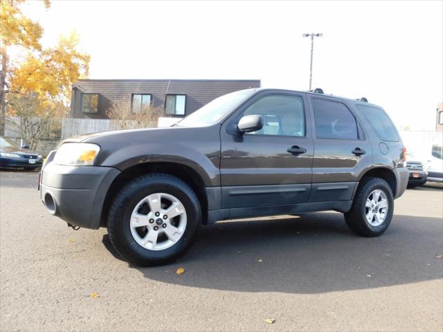 used 2007 Ford Escape car, priced at $3,833