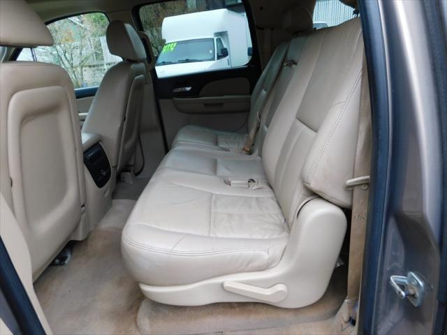 used 2007 Chevrolet Suburban car, priced at $7,988