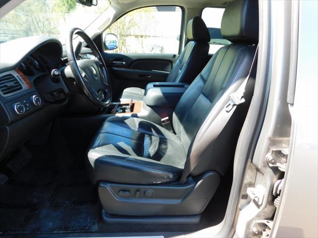 used 2008 Chevrolet Suburban car, priced at $13,988
