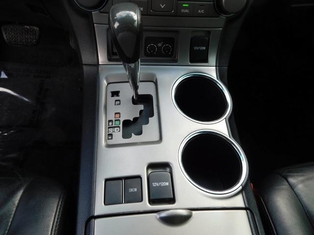 used 2008 Toyota Highlander car, priced at $7,988