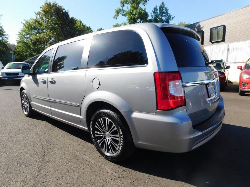 used 2014 Chrysler Town & Country car, priced at $11,988