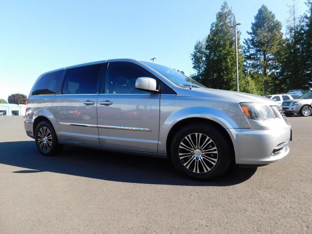 used 2014 Chrysler Town & Country car, priced at $11,988