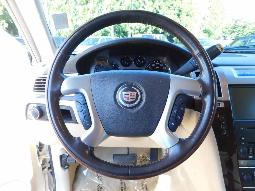 used 2007 Cadillac Escalade car, priced at $13,288