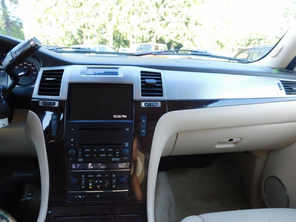 used 2007 Cadillac Escalade car, priced at $13,288