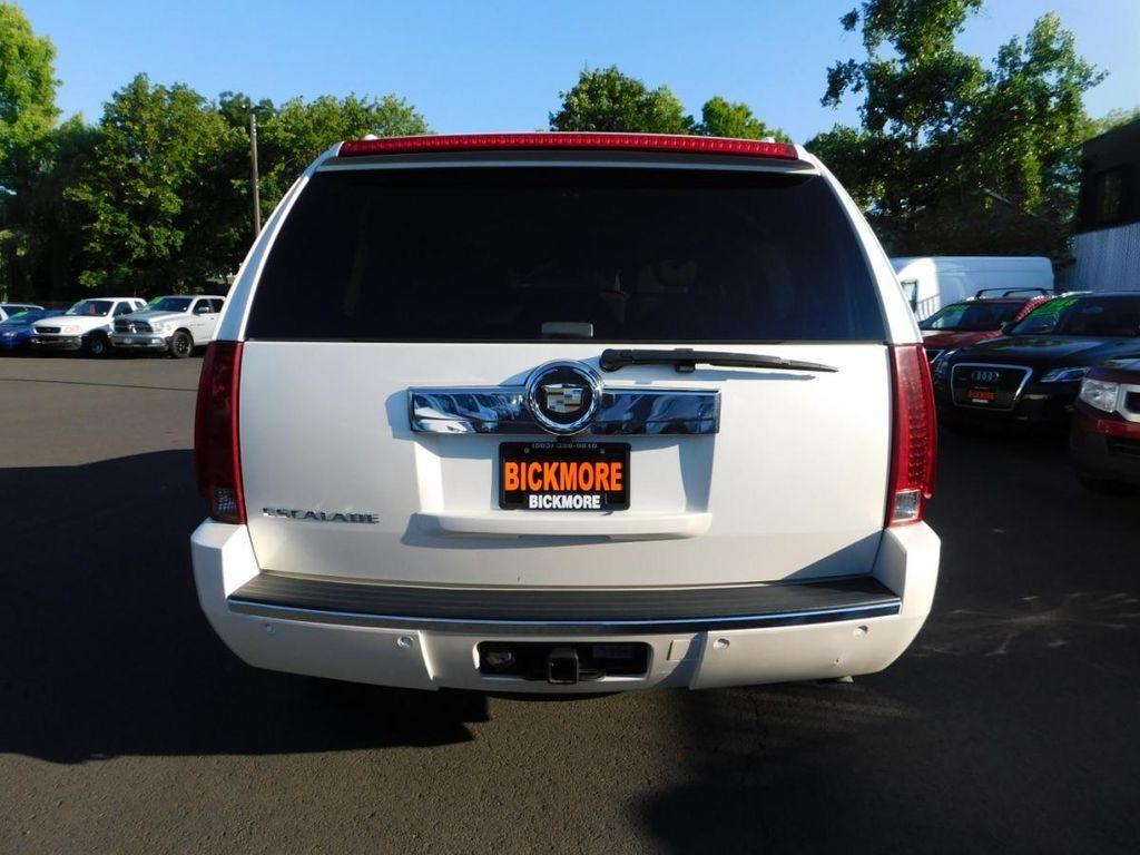 used 2007 Cadillac Escalade car, priced at $13,288