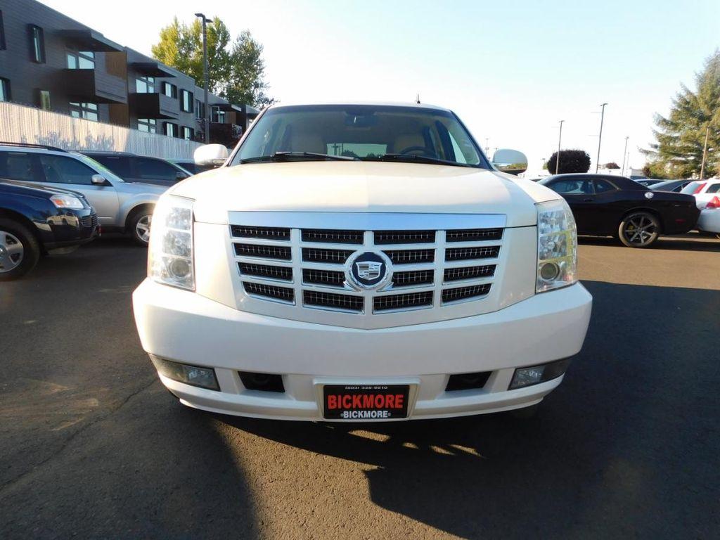 used 2007 Cadillac Escalade car, priced at $13,288