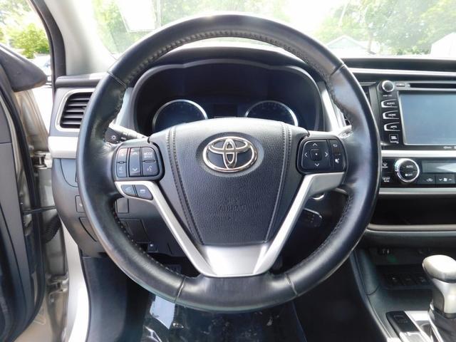 used 2014 Toyota Highlander car