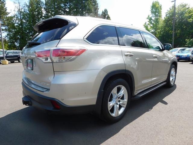 used 2014 Toyota Highlander car
