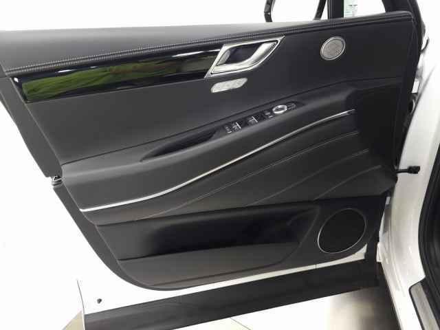 new 2025 Genesis GV80 car, priced at $60,300