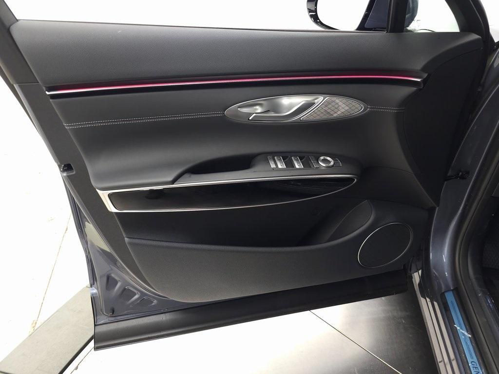 new 2026 Genesis GV70 car