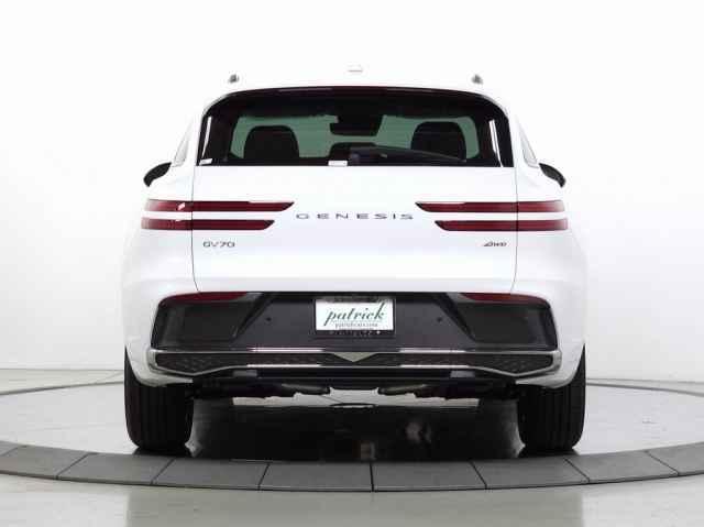 new 2026 Genesis GV70 car
