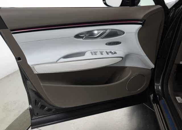 new 2026 Genesis GV70 car
